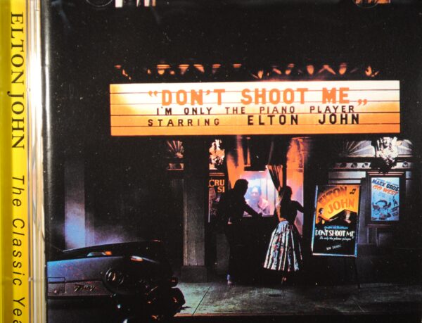 Elton John – Don't Shoot Me I'm Only The Piano Player