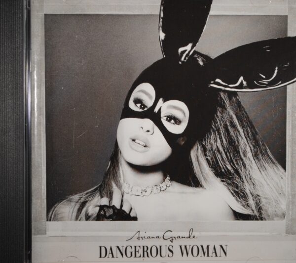 Ariana Grande – Dangerous Woman